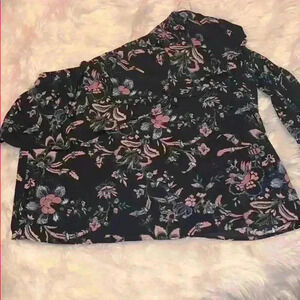 Belle Sky black flowered blouse